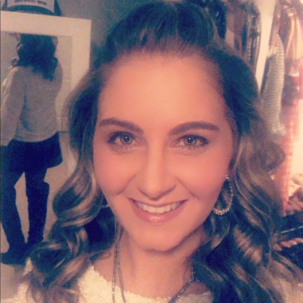 Meet your Posher, Jessica